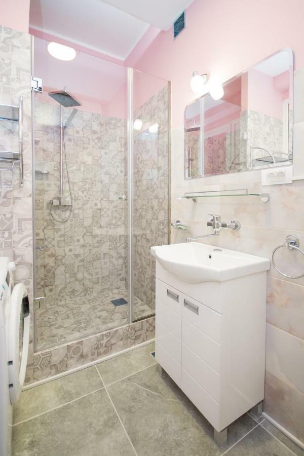 Romance Belgrado Exterior foto
